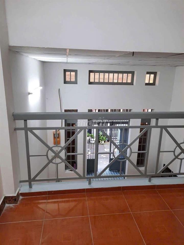 Nhà lửng đúc 2 phòng, Tân Xuân, Hóc Môn cho thuê