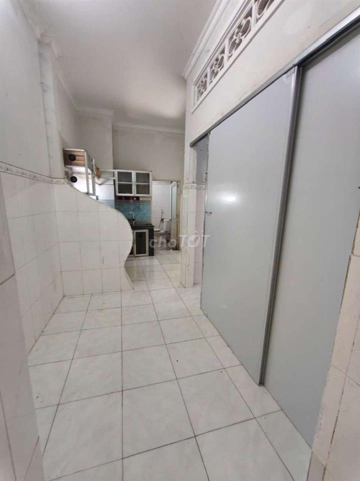 🏠 Nhà cho thuê 100m2,gần trường Ng Hồng Đào,Xuân Thới Sơn 🏠