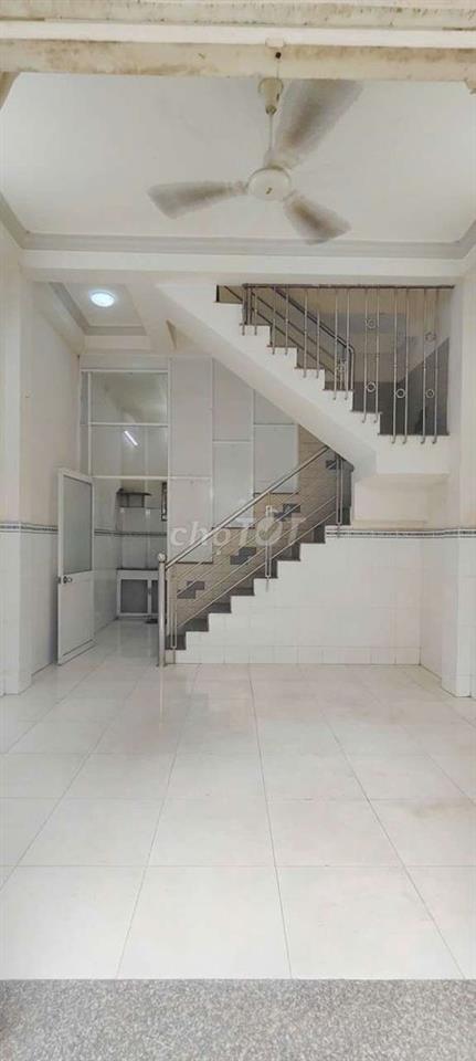 🏠 Nhà cho thuê ngay chợ Hóc Môn, Thị Trấn Hóc Môn 1lầu 2phòng 🏠