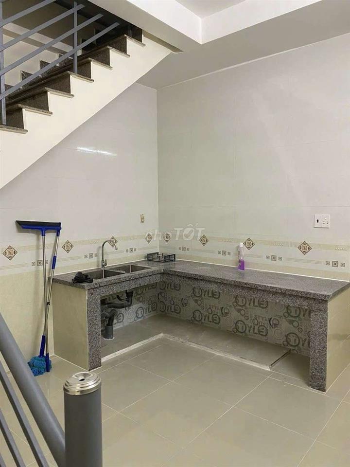 Nhà mặt tiền 1lầu, vị trí cực xung,kinh doanh đa ngành nghề, TMTX