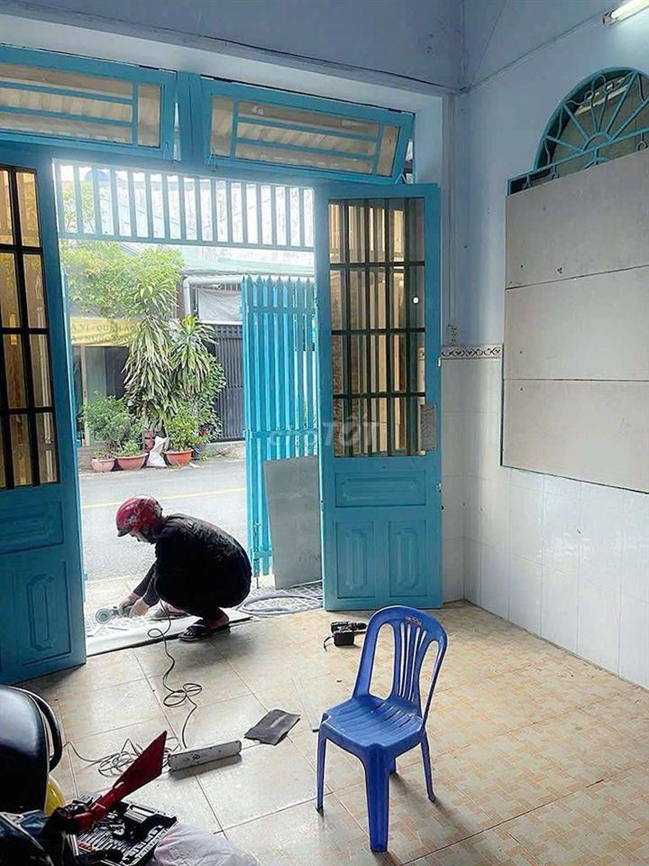 🏘️ Nhà Mặt Tiền thích hợp vừa ở vừa kinh doanh, 2 phòng, Tân Xuân HM 🏘️