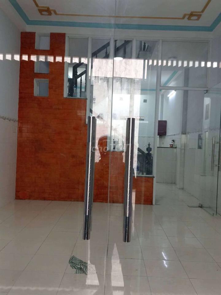 CHO THUÊ MẶT BẰNG 400 M2 - 2 MẶT TIỀN – BÀ ĐIỂM TPHCM - 15 TRIỆU/THÁNG
