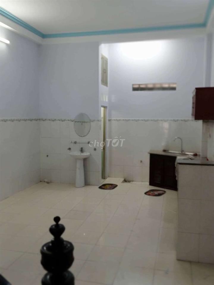 CHO THUÊ MẶT BẰNG 400 M2 - 2 MẶT TIỀN – BÀ ĐIỂM TPHCM - 15 TRIỆU/THÁNG