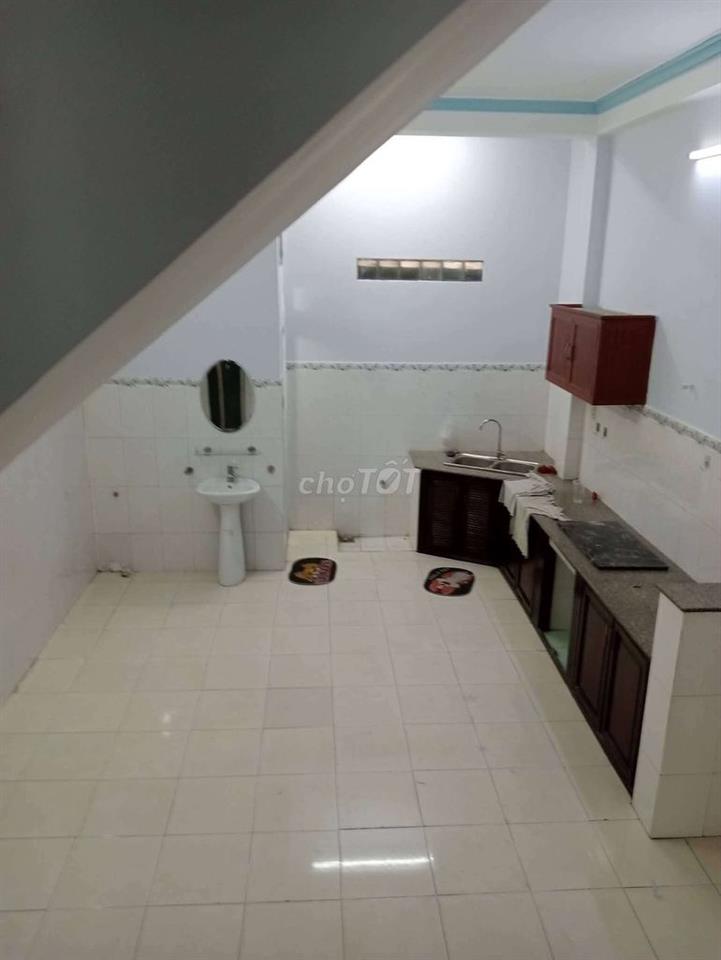 CHO THUÊ MẶT BẰNG 400 M2 - 2 MẶT TIỀN – BÀ ĐIỂM TPHCM - 15 TRIỆU/THÁNG
