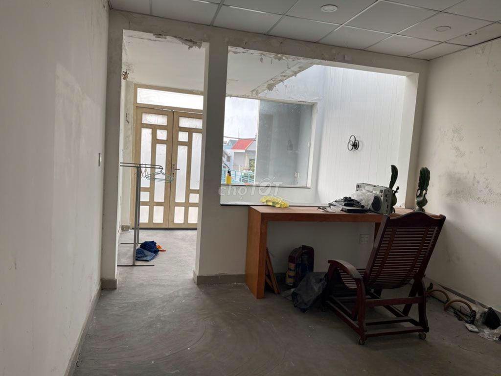 CHO THUÊ BIỆT THỰ 15x25 – 4 MẶT TIỀN BÀ ĐIỂM, TP.HCM - 35 TRIỆU/THÁNG