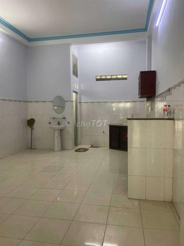 Nhà Thuê Mặt Tiền Gần Chợ Bà Điểm