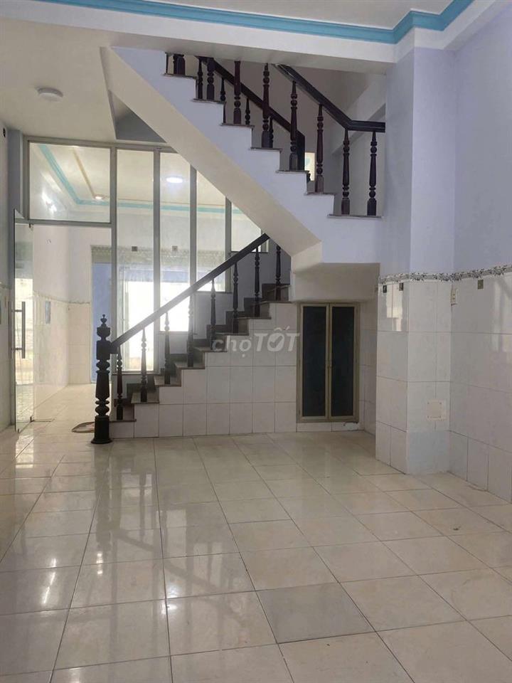 Nhà Thuê Mặt Tiền Gần Chợ Bà Điểm