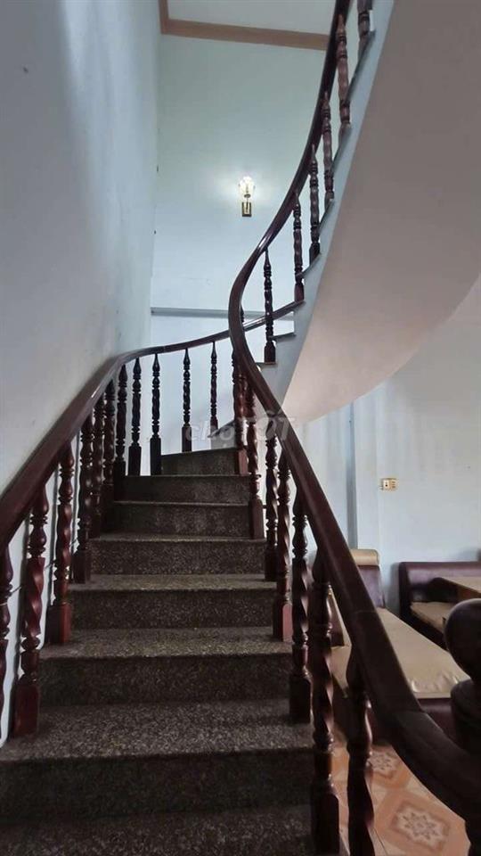 Nhà Thuê Bà Điểm Gần Chợ Đầu Mối