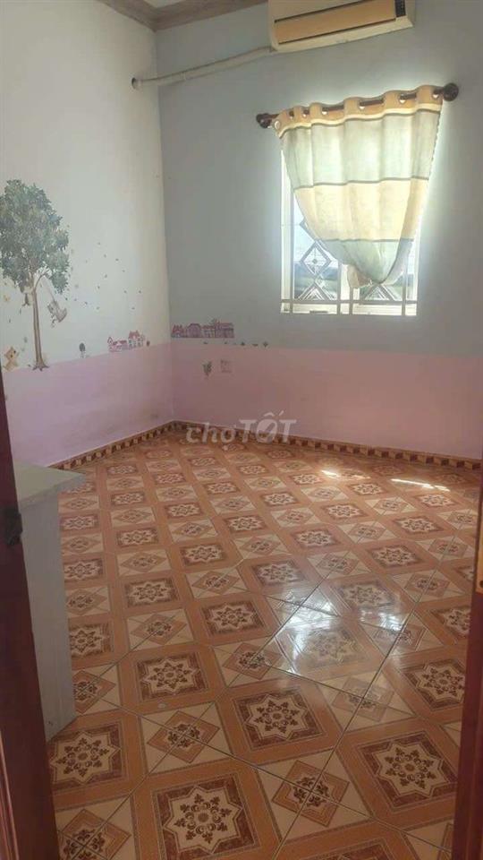 Nhà Thuê Bà Điểm Gần Chợ Đầu Mối