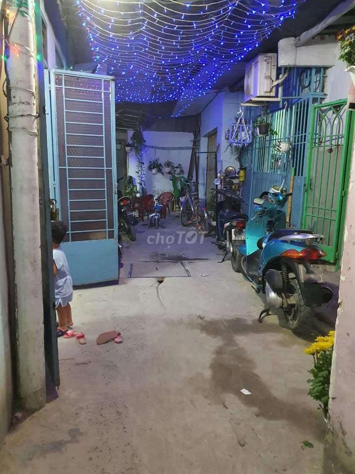 Nhà Thuê Bà Điểm Chợ Cây Me