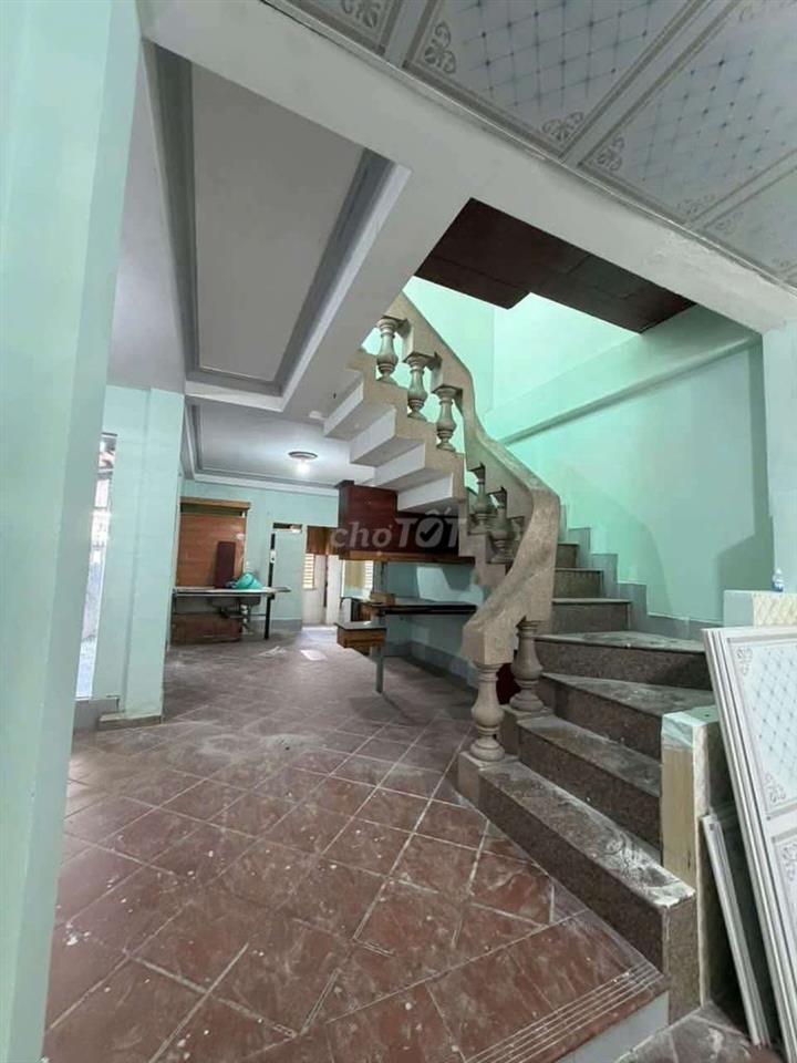 Nhà Thuê Bà Điểm Hóc Môn