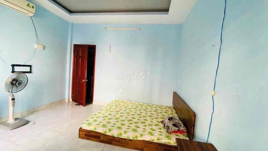 Cho thuê nhà 3pn , 2 wc , tiền lân , bà điêm