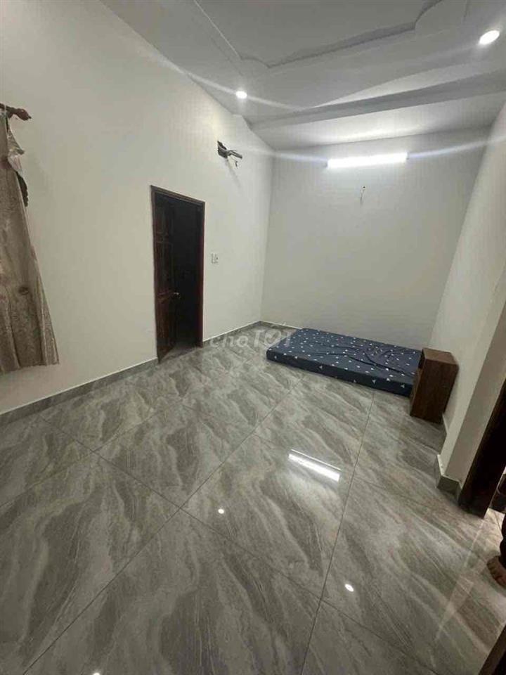 Cho thuê Nhà phố Bà điểm Đường 6m