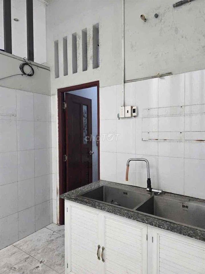 Cho thuê MẶt Tiền Lê Thị Hà