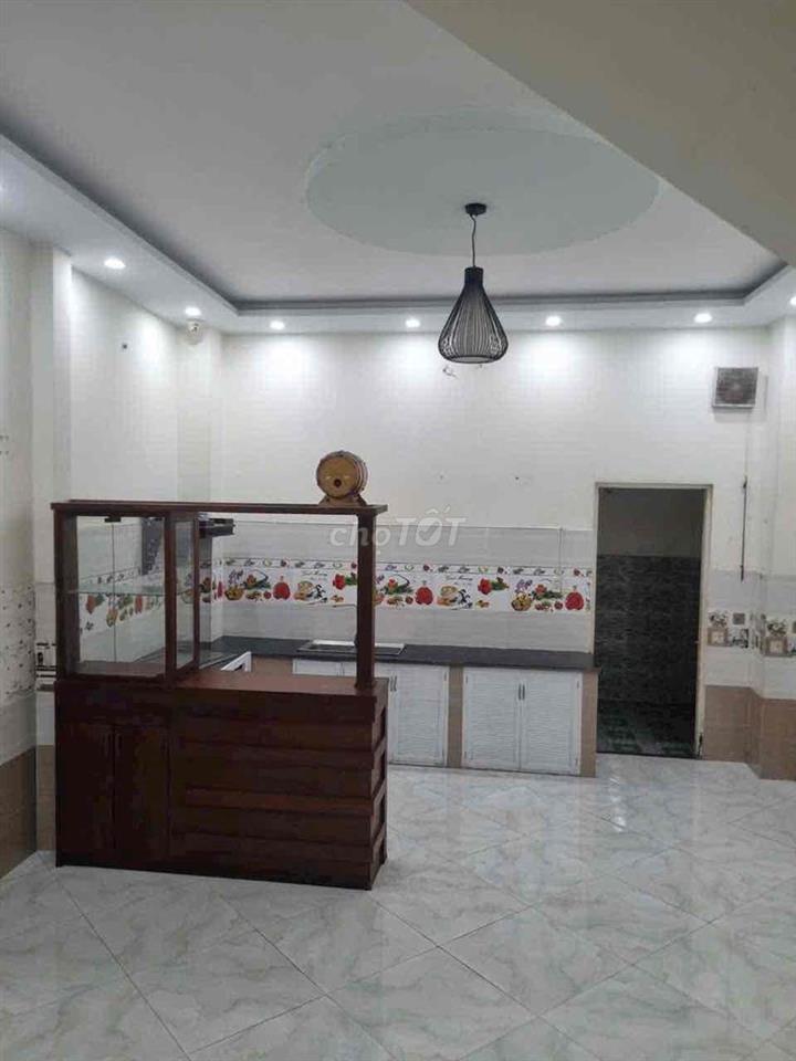 Cho thuê nhà 3pn , 1 phòng thờ , 4wc , Bà điểm gần chợ đại hải