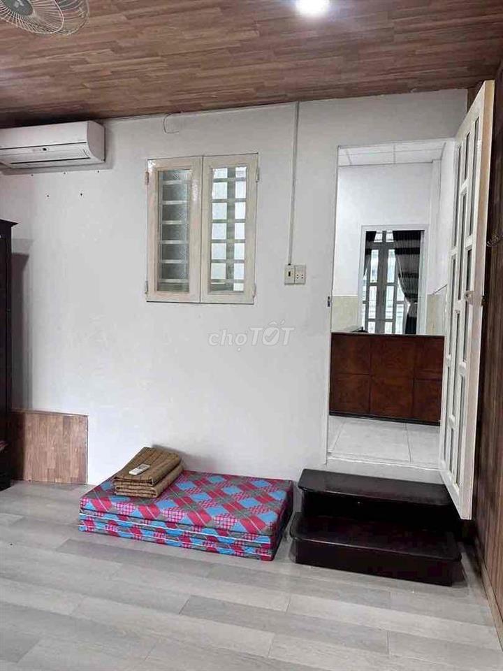 Cho thuê nhà xuân thới đông 7tr/ tháng 3pn , 2wc có nội thất