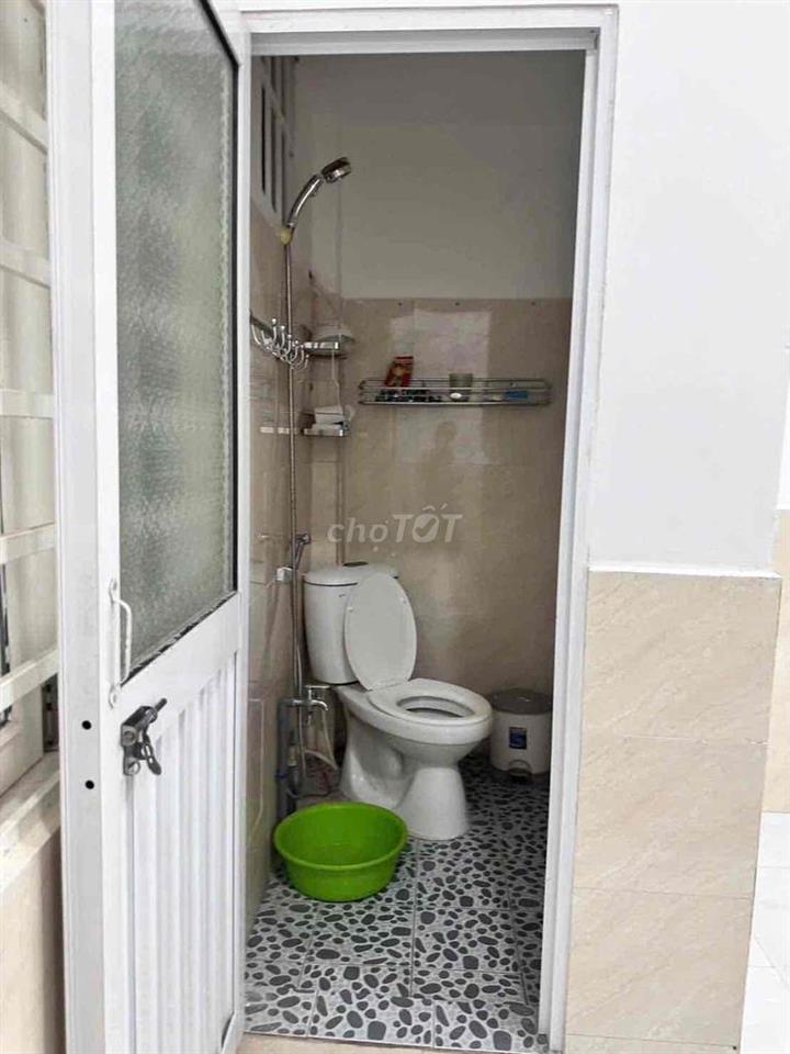 Cho thuê nhà xuân thới đông 7tr/ tháng 3pn , 2wc có nội thất