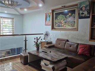 Cho thuê nhà 10tr/ 4pn , 3wc , bà điểm