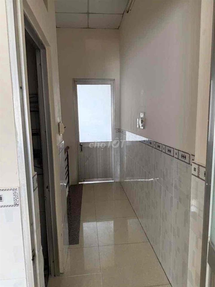 Cho thuê 6tr5 bà điểm , chợ đầu mối hóc môn , 3pn , 2wc