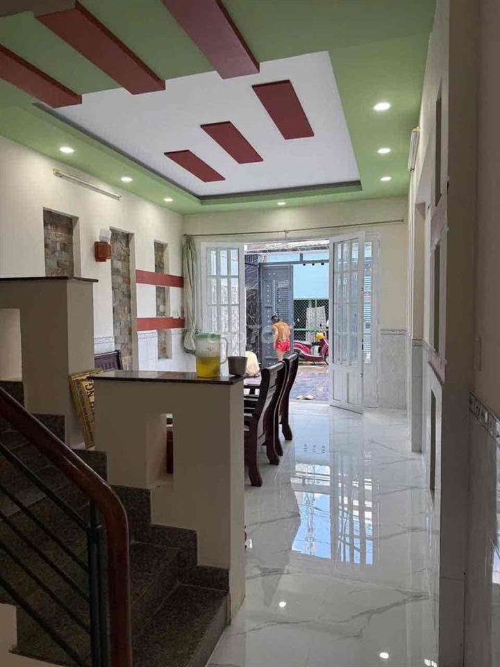 Cho thuê 6tr5 bà điểm , chợ đầu mối hóc môn , 3pn , 2wc