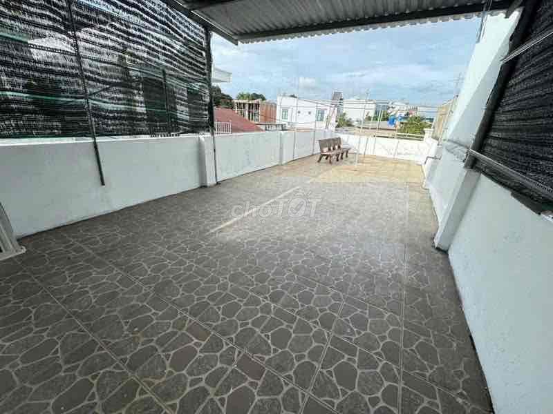 Cho thuê 7triêu/ có bớt Bà điểm hóc môn , an sương