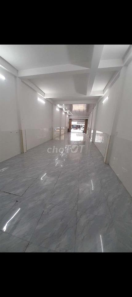 nhà sạch sẽ còn mới ,trệt ,lửng ,3 phòng ngủ ,2wc ,ko gian thoáng đảng