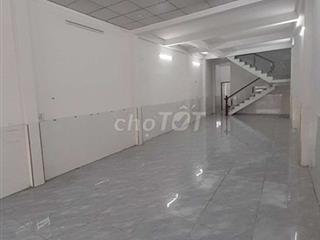 nhà sạch sẽ còn mới ,trệt ,lửng ,3 phòng ngủ ,2wc ,ko gian thoáng đảng
