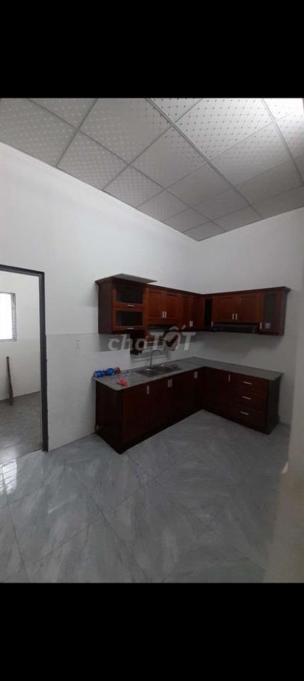 nhà sạch sẽ còn mới ,trệt ,lửng ,3 phòng ngủ ,2wc ,ko gian thoáng đảng