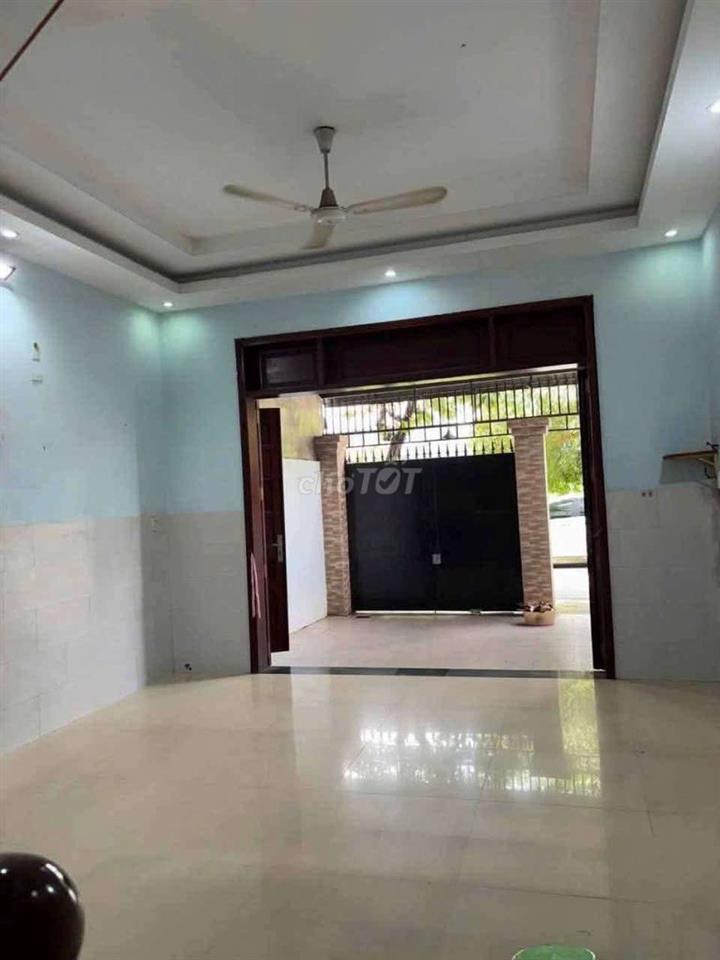 cho thuê nhà 5x25 - 1 lầu -2pn -2wc đường xe hoi tới nhà