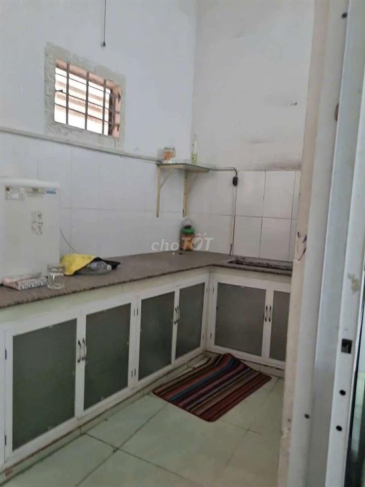 Cho thuê nhà ấp 7 xtt 
Đường xe hơi
Dt 7x17 -1pn -1wc 
