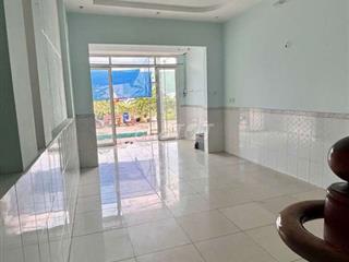 cho thuê nhà gần bà điểm 5  dt 4*14-2pn -2wc, hẻm xe hơi tới nhà