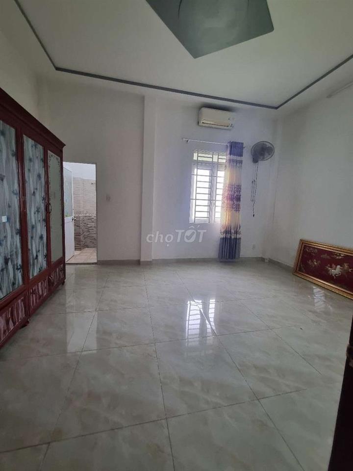 Cho thuê nhà Bà điểm đường 6m dt 5x15 trệt lầu-3pn- 3wc 