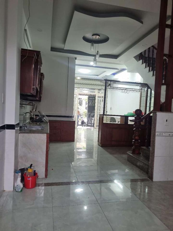 Cho thuê nhà Bà điểm đường 6m dt 5x15 trệt lầu-3pn- 3wc 