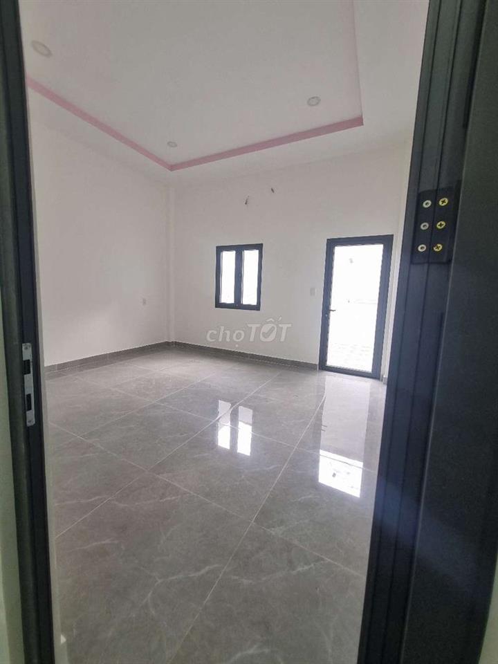cho thuê nhà mt bà điểm dt 4,5x23-1 lầu -3pn -2wc, đường xe tải thông