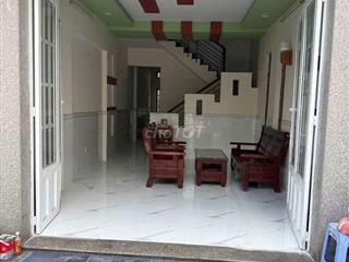 Nhà gần chợ đầu mối HM dt: 4x18m-trệt lầu , 3pn , 2wc 