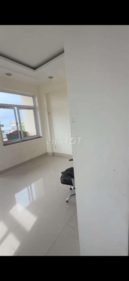 cho thuê nhà 5x25 -1 lửng -2 lầu -4pn -5wc, đường xe tải thông
