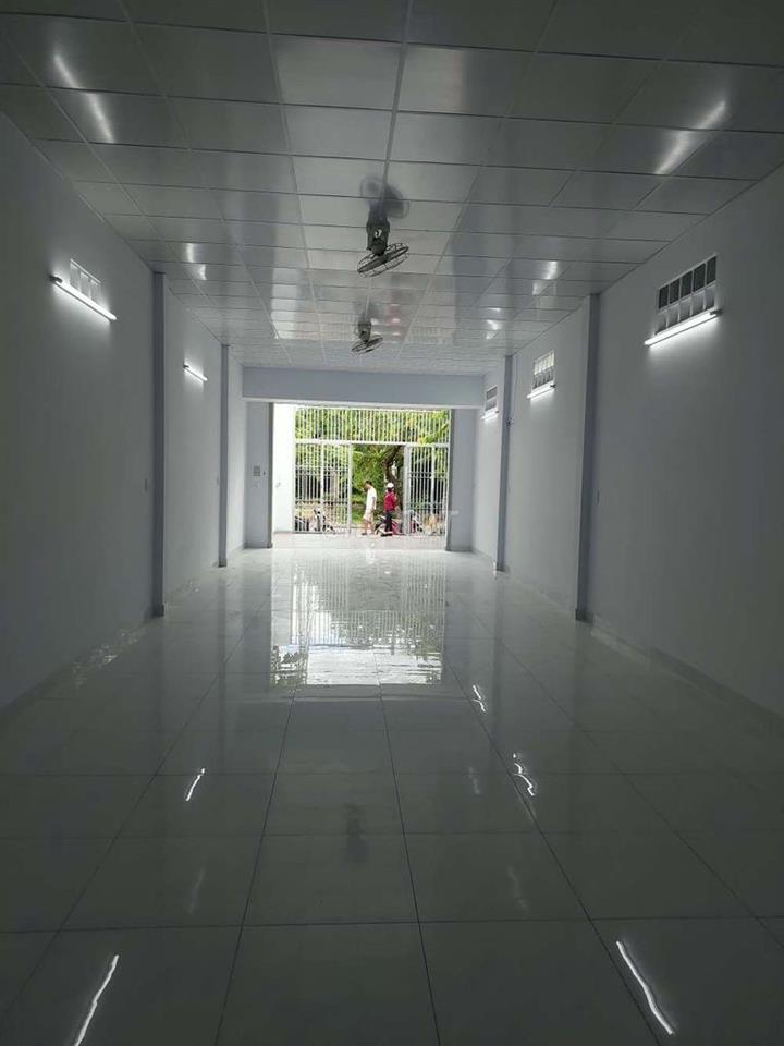 CHO THUÊ XƯỞNG  10×30– MT DƯƠNG CÔNG KHI XTT HÓC MÔN. GIÁ: 18 TRIỆU TL