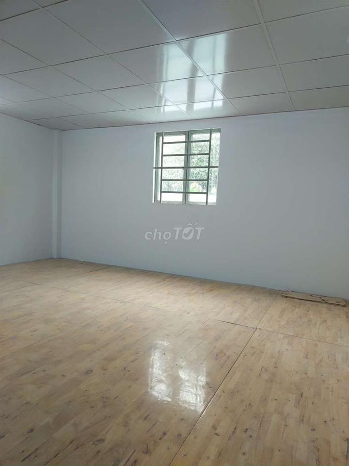 CHO THUÊ XƯỞNG  10×30– MT DƯƠNG CÔNG KHI XTT HÓC MÔN. GIÁ: 18 TRIỆU TL