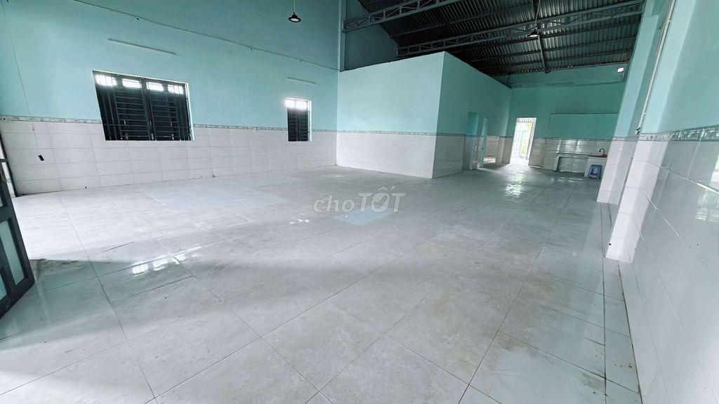 CHO THUÊ KHO 10×30 – XUÂN THỚI THƯỢNG- HÓC MÔN - GIÁ: 18 TRIỆU TL