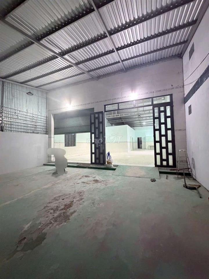 CHO THUÊ KHO 10×30 – XUÂN THỚI THƯỢNG- HÓC MÔN - GIÁ: 18 TRIỆU TL