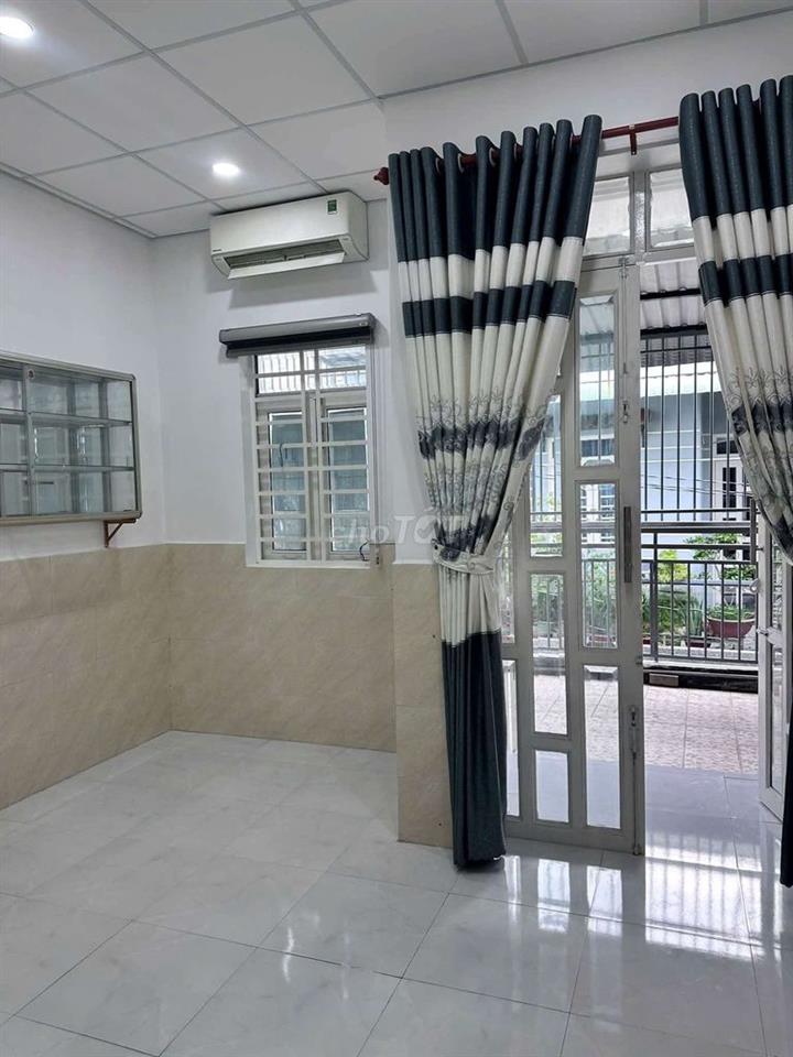 CHO THUÊ KHO XƯỞNG 200M – XUÂN THỚI THƯỞNG- HOCMON - GIÁ: 11 TRIỆU