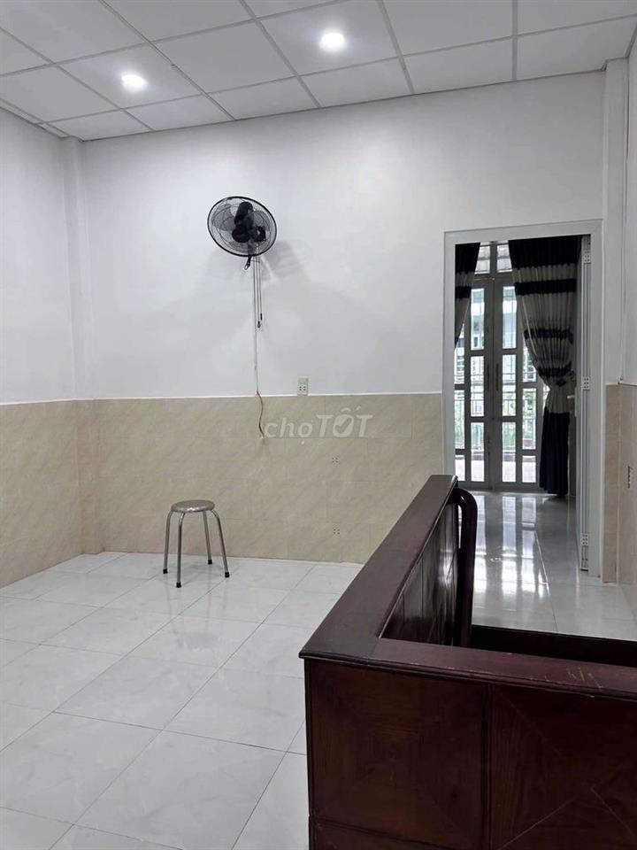 CHO THUÊ KHO XƯỞNG 200M – XUÂN THỚI THƯỞNG- HOCMON - GIÁ: 11 TRIỆU