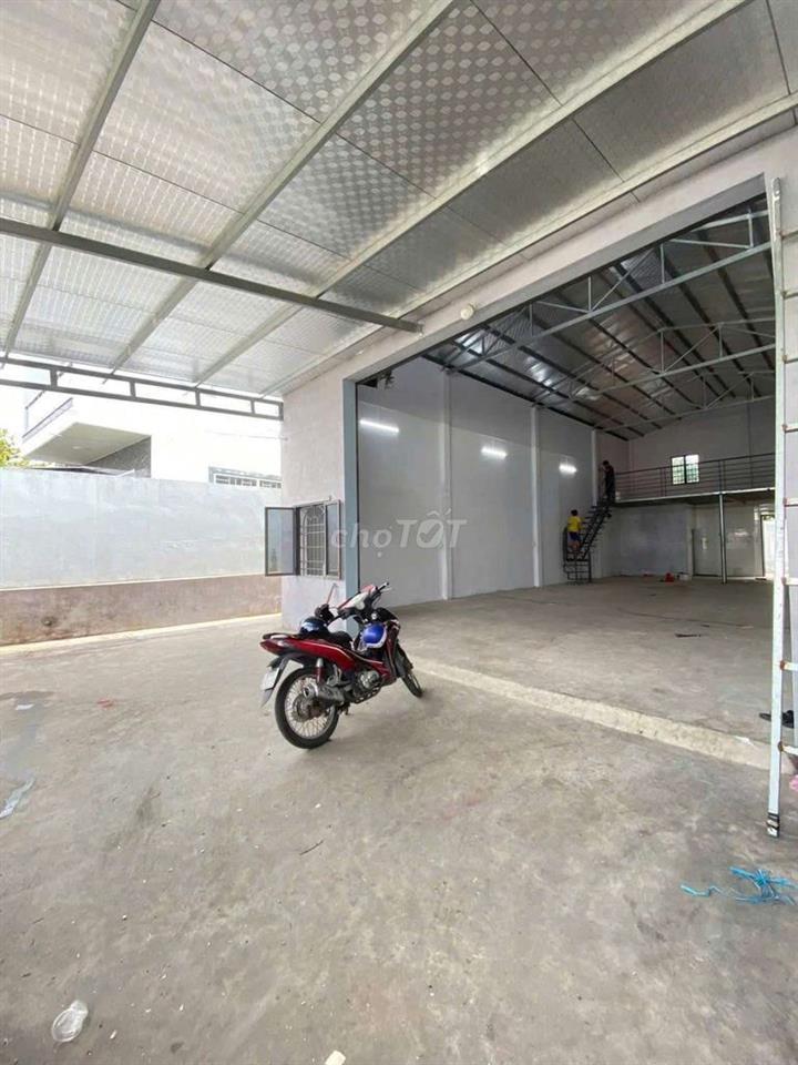 CHO THUÊ KHO XƯỞNG 300M – XUÂN THỚI THƯỞNG- HOCMON - GIÁ: 20 TRIỆU