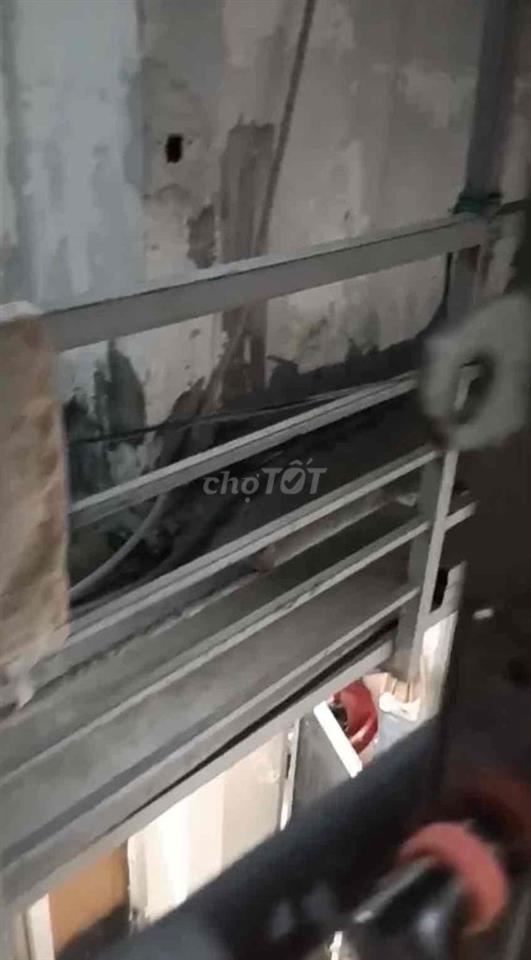 cho thuê nhà trong hẻm (hẻm xe hơi vào ko dc), gác lửng (4x7m)