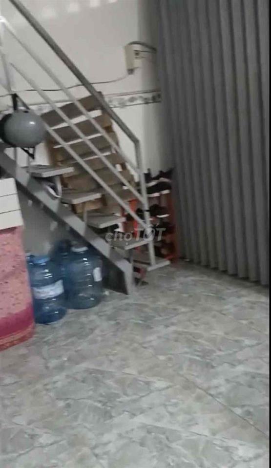 cho thuê nhà trong hẻm (hẻm xe hơi vào ko dc), gác lửng (4x7m)