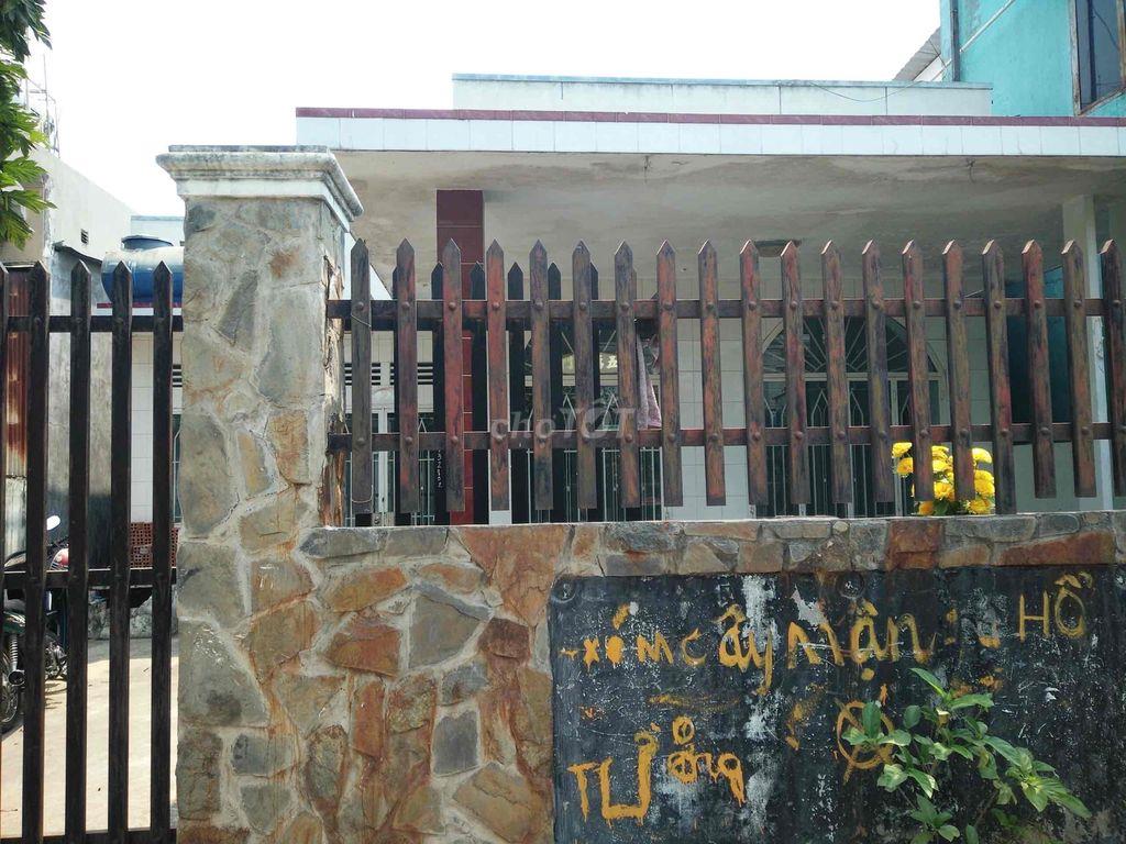 nhà nguyên căn cần cho thuê