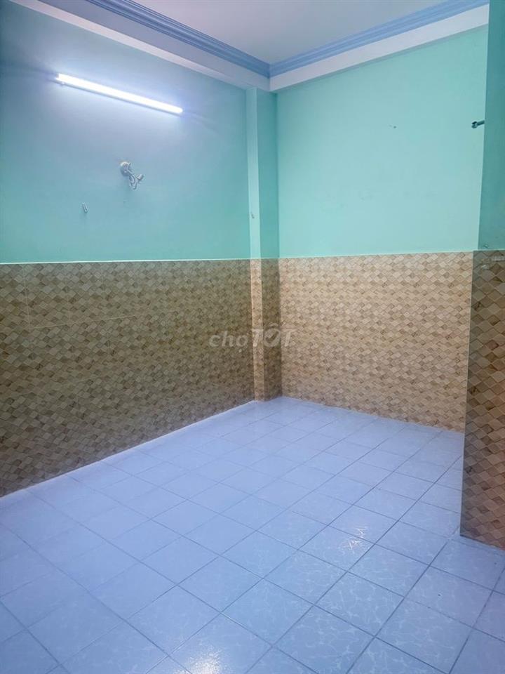 Cho Thuê Nhà 4x19 ( 3 Tầng) Gần Sát Chợ Đầu Mối Hóc Môn