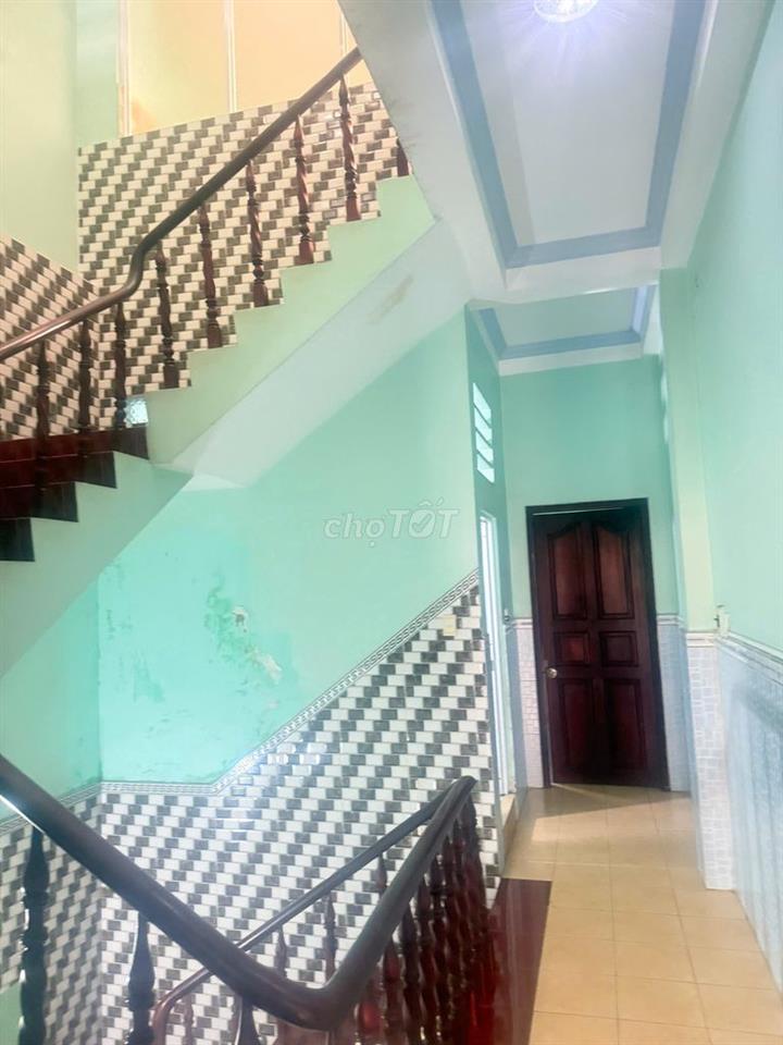 Cho Thuê Nhà 4x19 ( 3 Tầng) Gần Sát Chợ Đầu Mối Hóc Môn