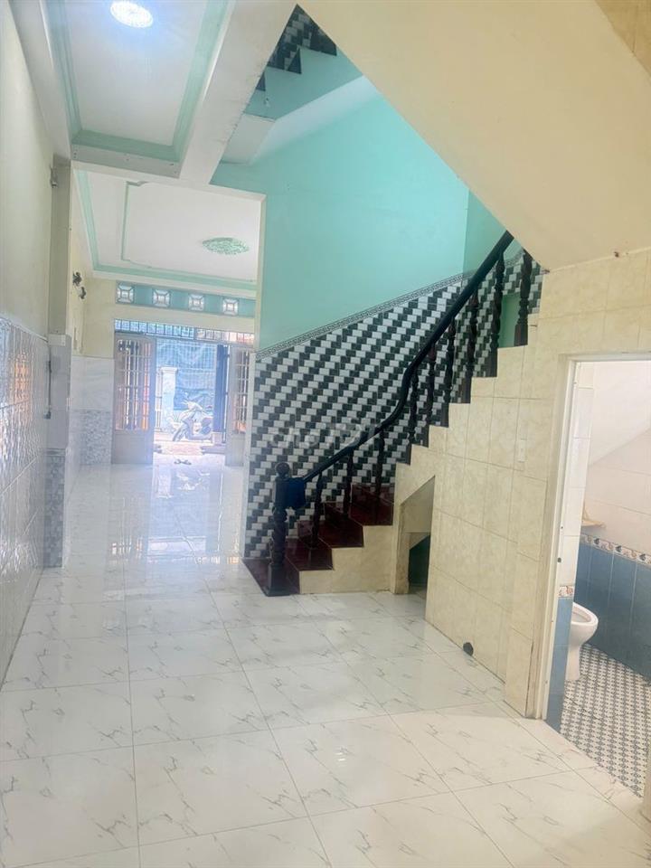 Cho Thuê Nhà 4x19 ( 3 Tầng) Gần Sát Chợ Đầu Mối Hóc Môn