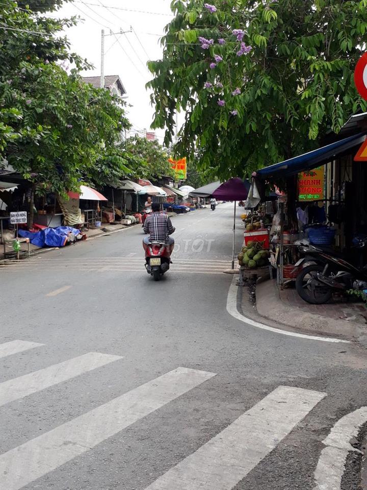 NHÀ MỚI XÂY KHU DÂN CƯ BÀ ĐIỂM  MẶT TIỀN ĐƯỜNG 9 M CHO THUÊ